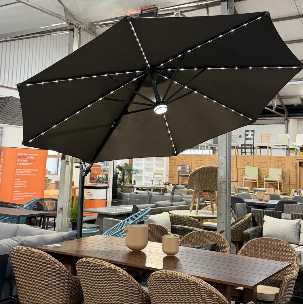 LED Premium Cantilever Parasol - Image 4